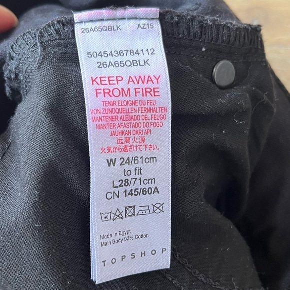 Topshop Jamie Jeans in Black - Picture 4 of 5